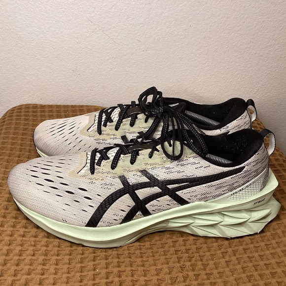 ASICS Novablast 2 Men's Sz 13 Running Shoes Gray Black Mint Sneakers 1011B192 - Picture 1 of 8